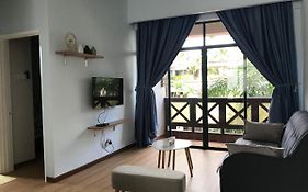 Hotel century mahkota homestay